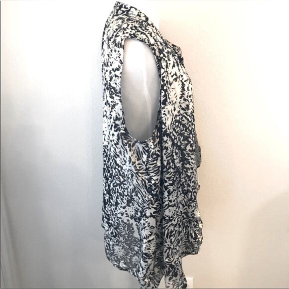 St. John Floral Burnout Silk Blend Blouse Size Size M - Picture 4 of 11